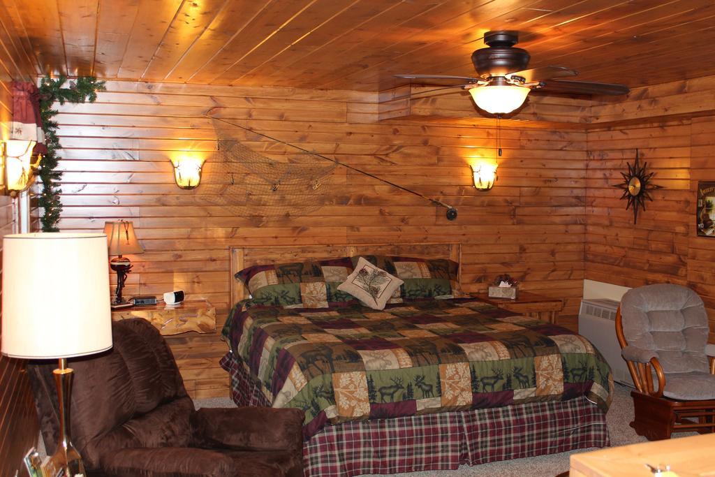 Villa Trickling Waters Retreat Marquette Zimmer foto